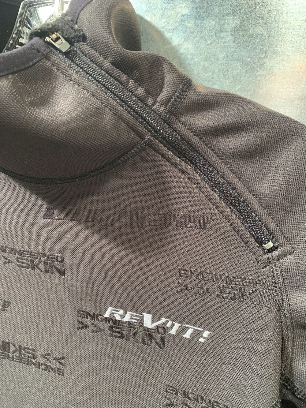 Wind Barrier Base Layer ReV'IT Engineered Skin Pullover Mock Neck Shoulder Zip S